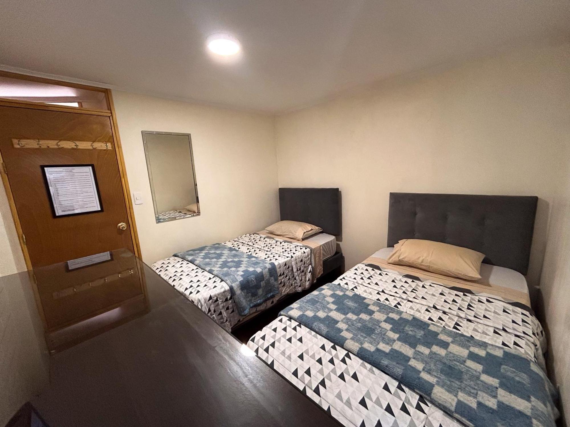 Chez Humbert Hostel - Santiago — Photos 1
